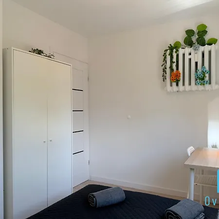 Blue 2 Minutes To Center & Seaside Homestay